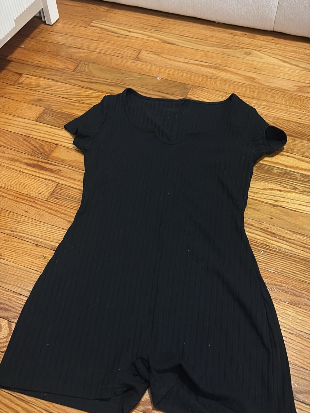 SHEIN Black Ribbed Short Sleeve Footie Romper